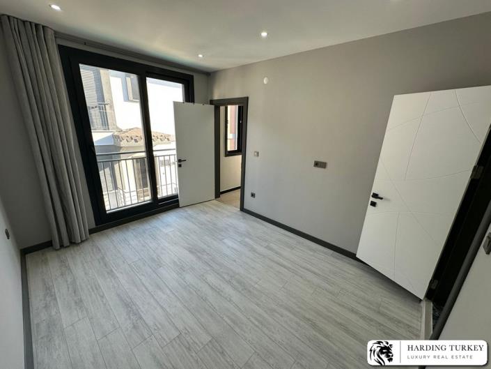 Image No.12-3 Bed Semi-Detached for sale