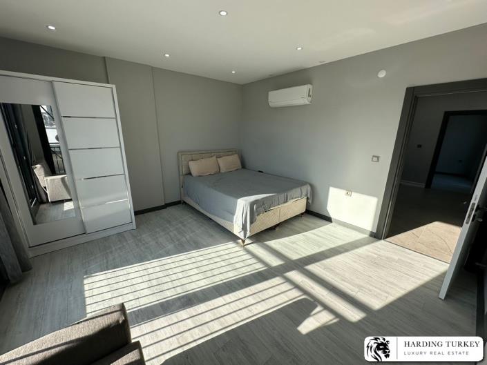 Image No.21-3 Bed Semi-Detached for sale