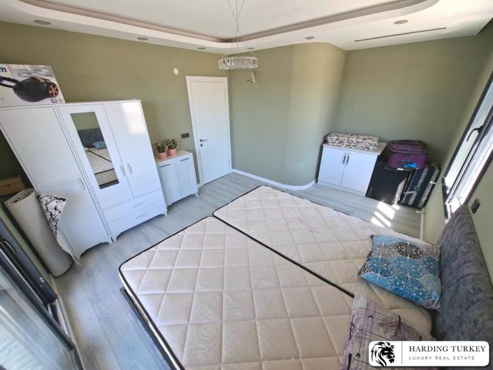 Image No.14-3 Bed Semi-Detached for sale