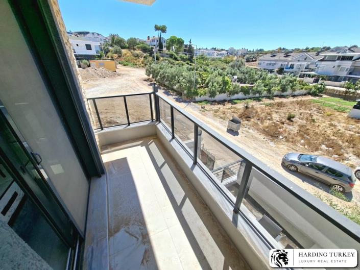 Image No.16-3 Bed Semi-Detached for sale