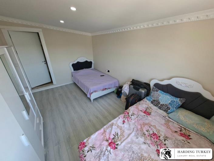 Image No.17-3 Bed Semi-Detached for sale