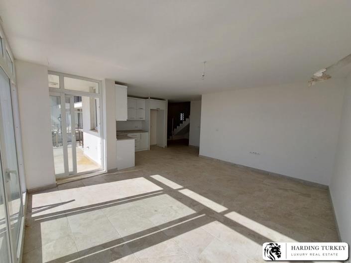 Image No.14-3 Bed Semi-Detached for sale