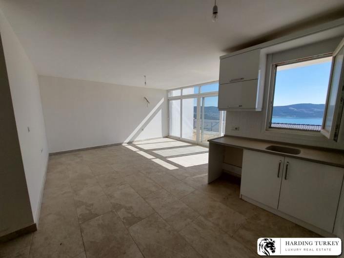 Image No.17-3 Bed Semi-Detached for sale