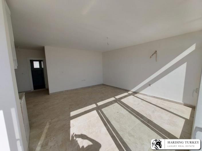 Image No.21-3 Bed Semi-Detached for sale