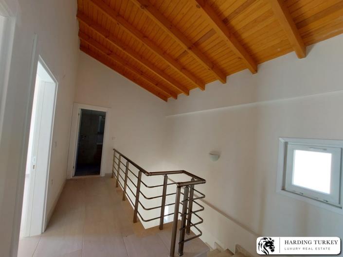 Image No.25-3 Bed Semi-Detached for sale