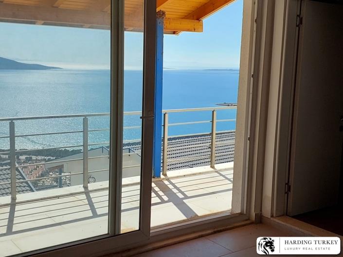 Image No.33-3 Bed Semi-Detached for sale