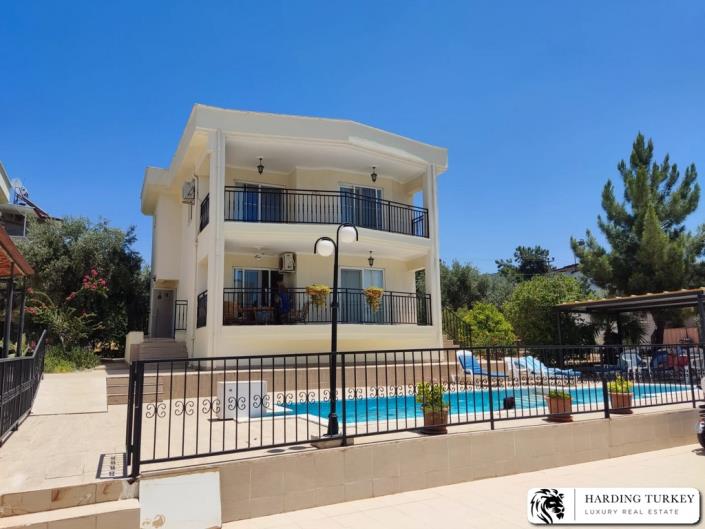 Image No.5-4 Bed Villa / Detached for sale