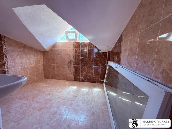 Image No.19-4 Bed Villa / Detached for sale