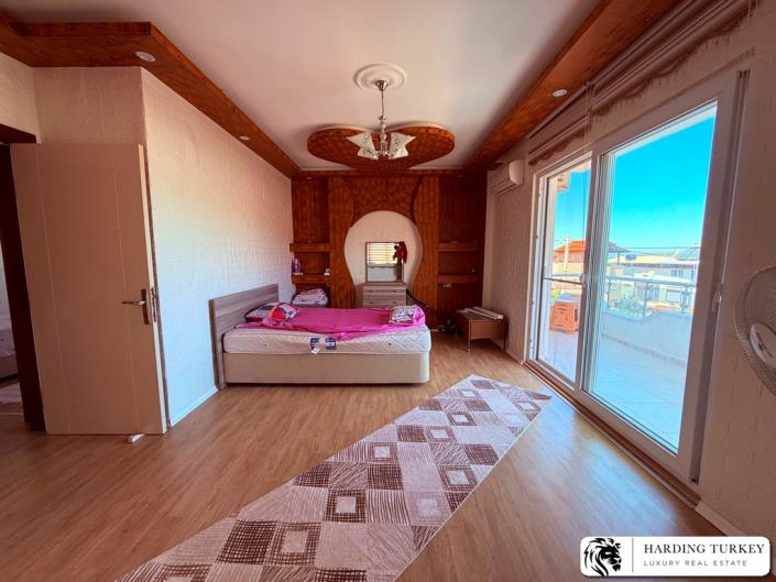 Image No.24-4 Bed Villa / Detached for sale