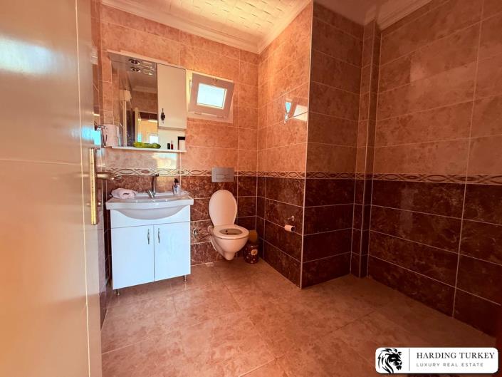 Image No.29-4 Bed Villa / Detached for sale