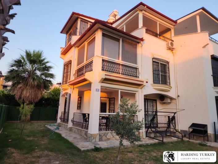 Image No.2-4 Bed Semi-Detached for sale
