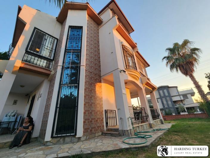 Image No.4-4 Bed Semi-Detached for sale