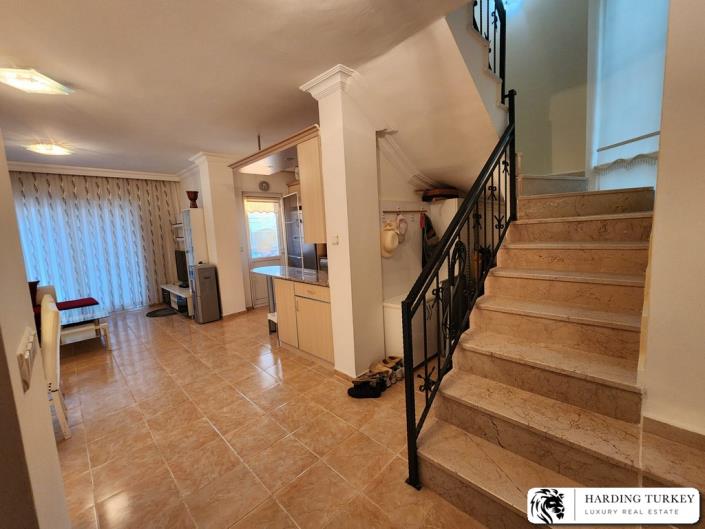 Image No.14-4 Bed Semi-Detached for sale
