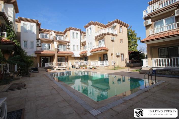 Image No.9-4 Bed Semi-Detached for sale