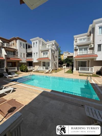 Image No.15-4 Bed Semi-Detached for sale