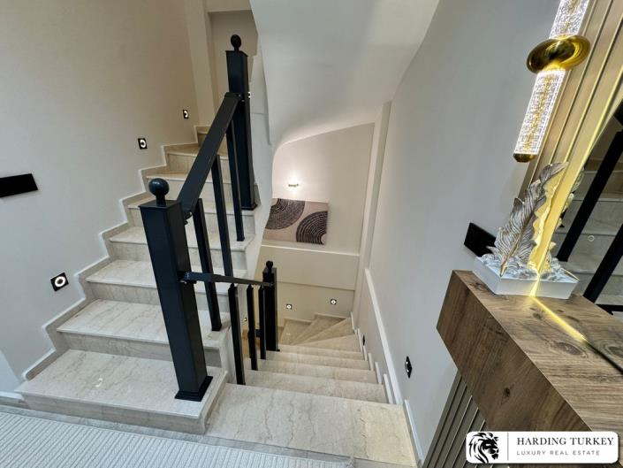 Image No.10-3 Bed Semi-Detached for sale