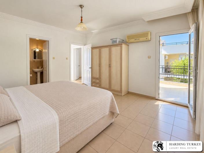 Image No.11-3 Bed Semi-Detached for sale