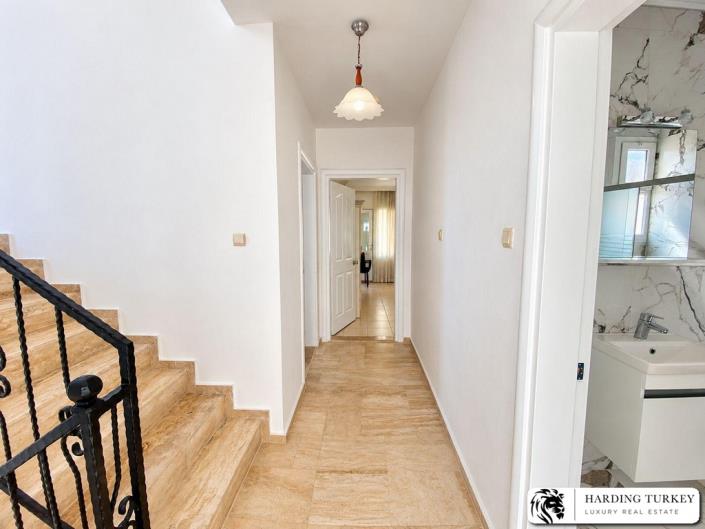 Image No.16-3 Bed Semi-Detached for sale
