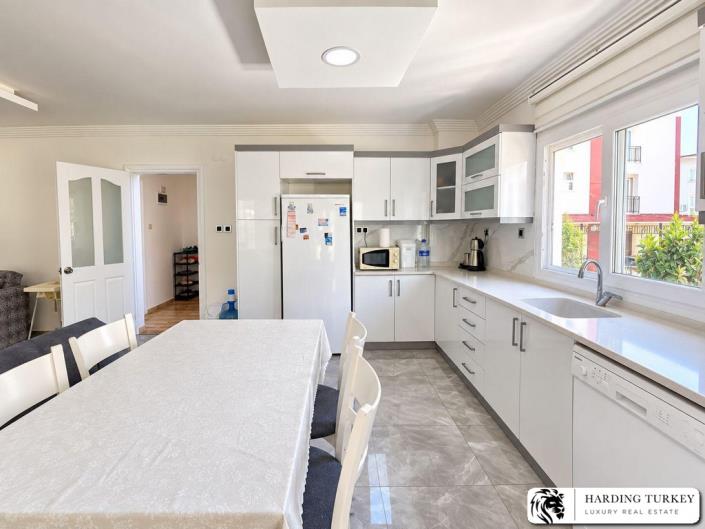 Image No.18-3 Bed Semi-Detached for sale