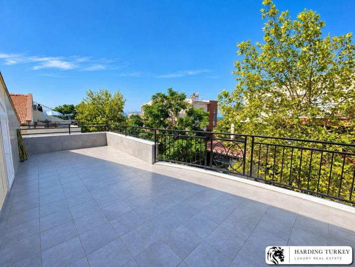 Image No.21-3 Bed Semi-Detached for sale