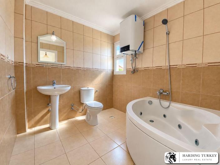 Image No.34-3 Bed Semi-Detached for sale