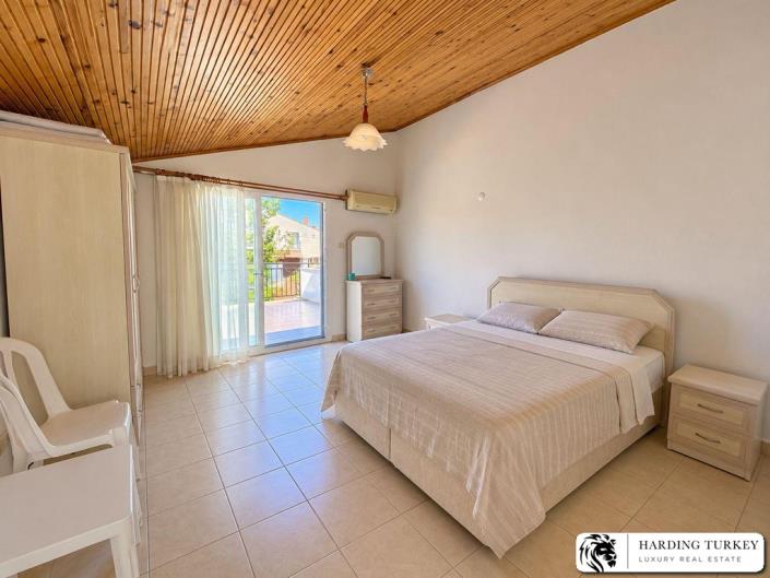 Image No.37-3 Bed Semi-Detached for sale