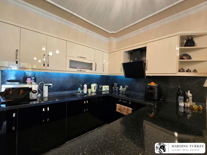Image No.20-2 Bed Apartment for sale