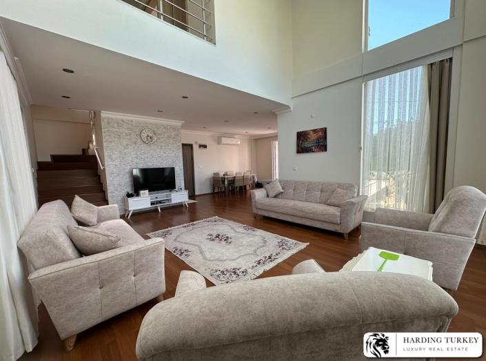 Image No.17-3 Bed Villa / Detached for sale