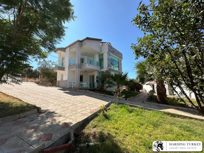 Image No.24-3 Bed Villa / Detached for sale