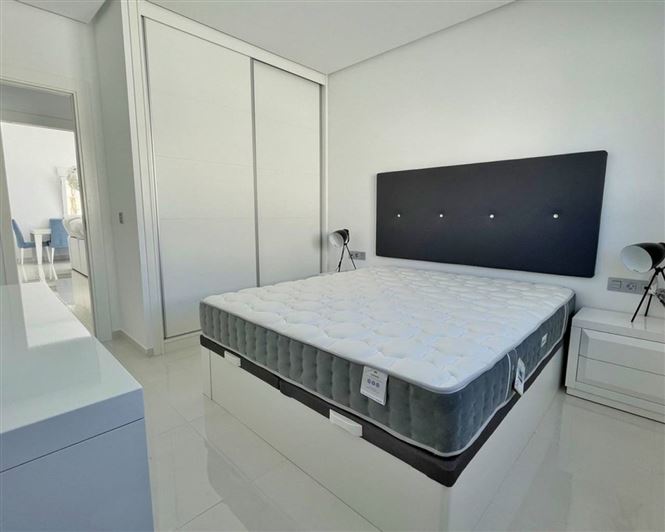 Image No.10-3 Bed Villa for sale