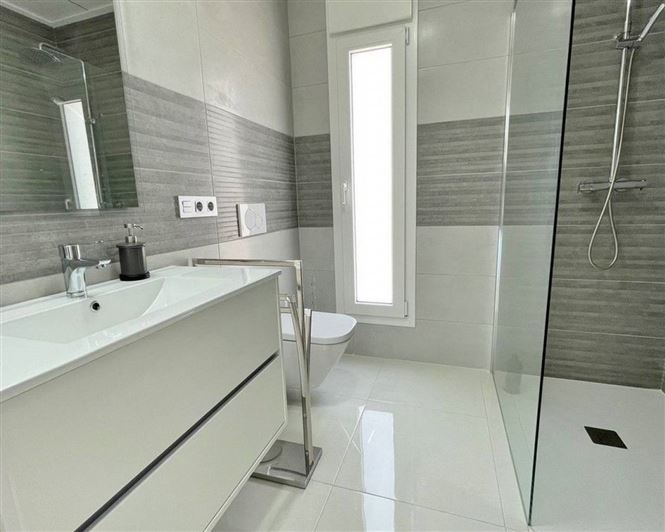 Image No.13-3 Bed Villa for sale