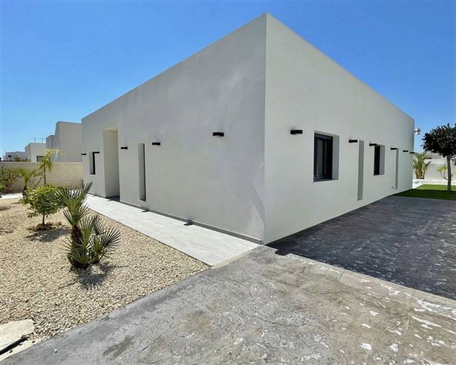 Image No.14-3 Bed Villa for sale