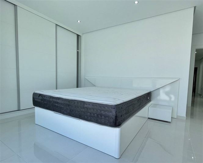 Image No.8-3 Bed Villa for sale