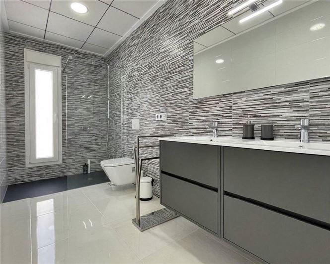 Image No.9-3 Bed Villa for sale