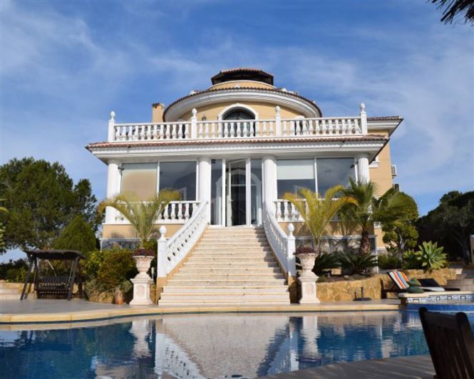 Image No.38-5 Bed Villa for sale