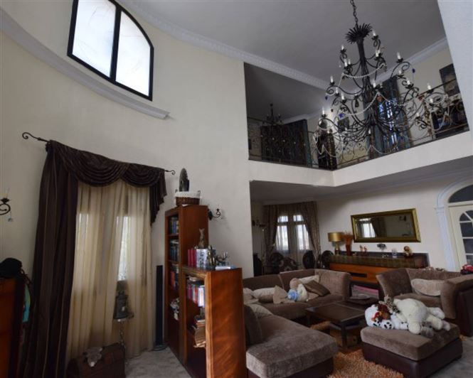 Image No.3-5 Bed Villa for sale