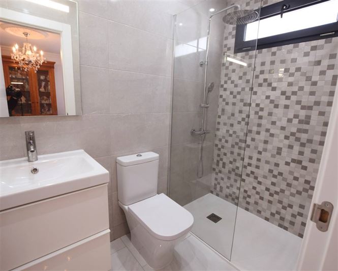 Image No.28-3 Bed Villa for sale