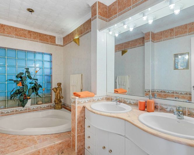 Image No.30-6 Bed Villa for sale