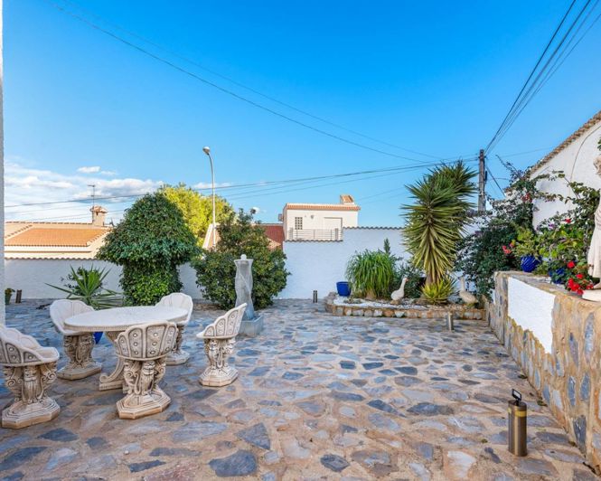 Image No.46-6 Bed Villa for sale