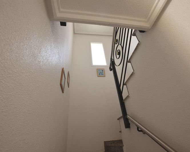 Image No.12-3 Bed Semi-Detached for sale