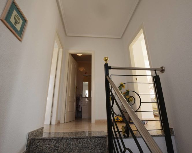 Image No.13-3 Bed Semi-Detached for sale