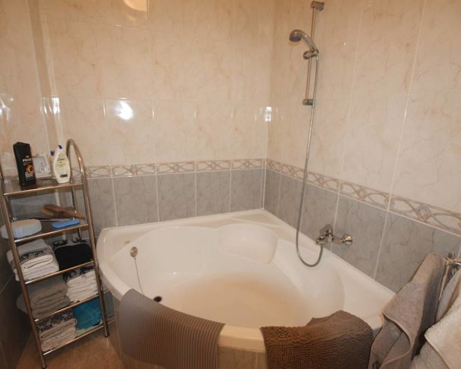 Image No.20-3 Bed Semi-Detached for sale