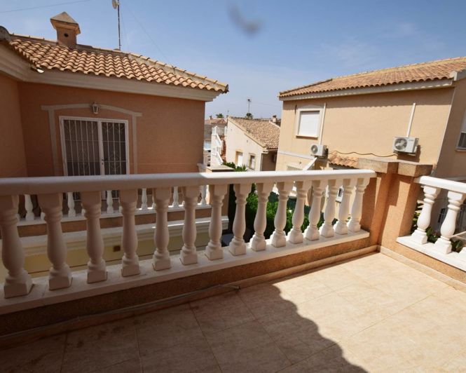 Image No.21-3 Bed Semi-Detached for sale