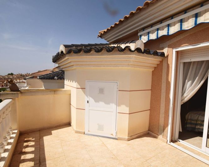 Image No.24-3 Bed Semi-Detached for sale