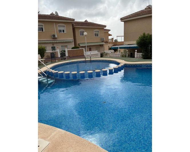 Image No.35-3 Bed Semi-Detached for sale