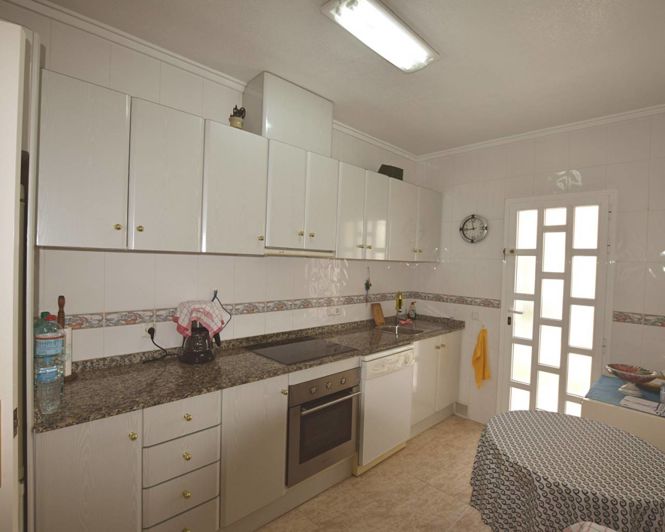 Image No.8-3 Bed Semi-Detached for sale