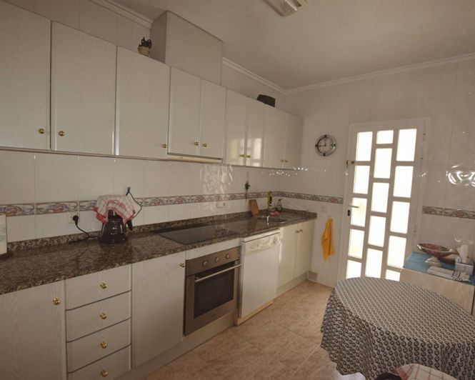 Image No.9-3 Bed Semi-Detached for sale