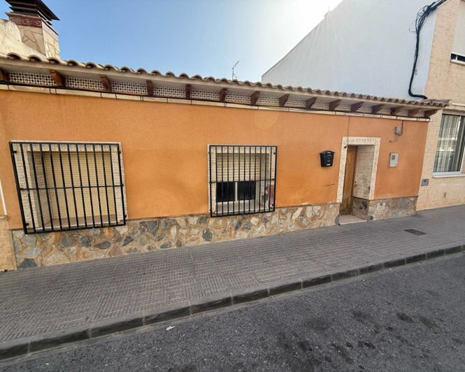 Image No.1-2 Bed Townhouse for sale