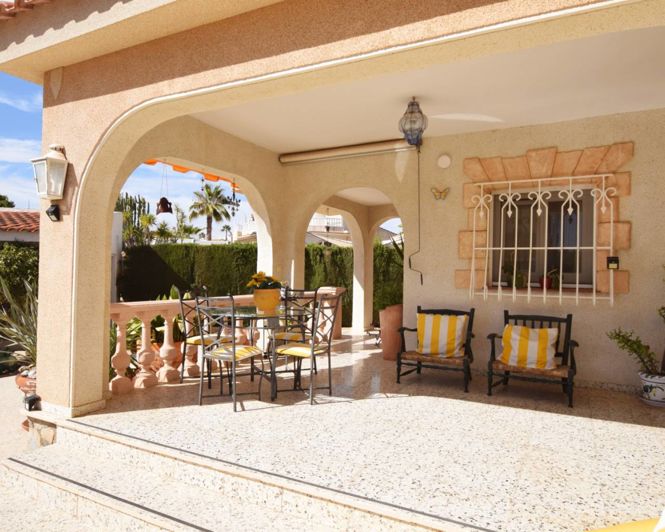 Image No.4-Villa de 4 chambres à vendre à Ciudad Quesada