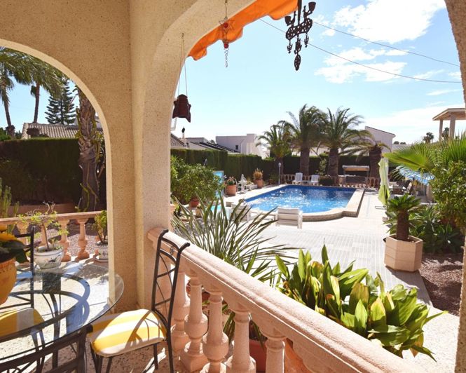 Image No.5-Villa de 4 chambres à vendre à Ciudad Quesada